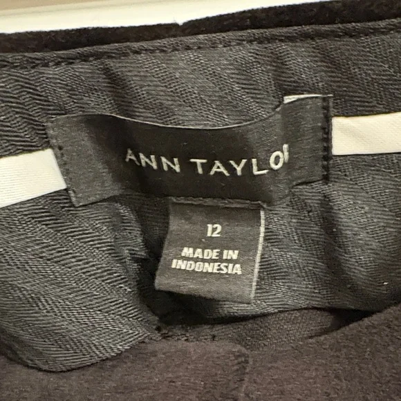 Ann Taylor Elegant Black Velvet Cuffed Ankle Pants - Picture 2 of 9